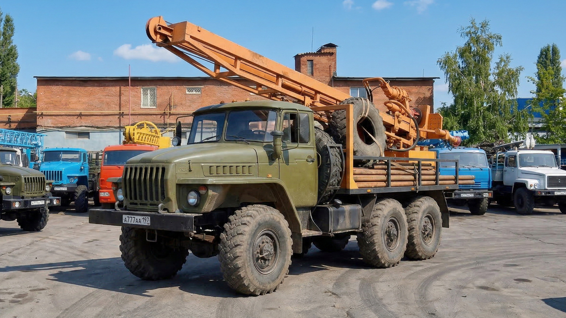 Буровая установка УРБ 2д3 на шасси УРАЛ-4320 для промышленного бурения скважин до 250 метров